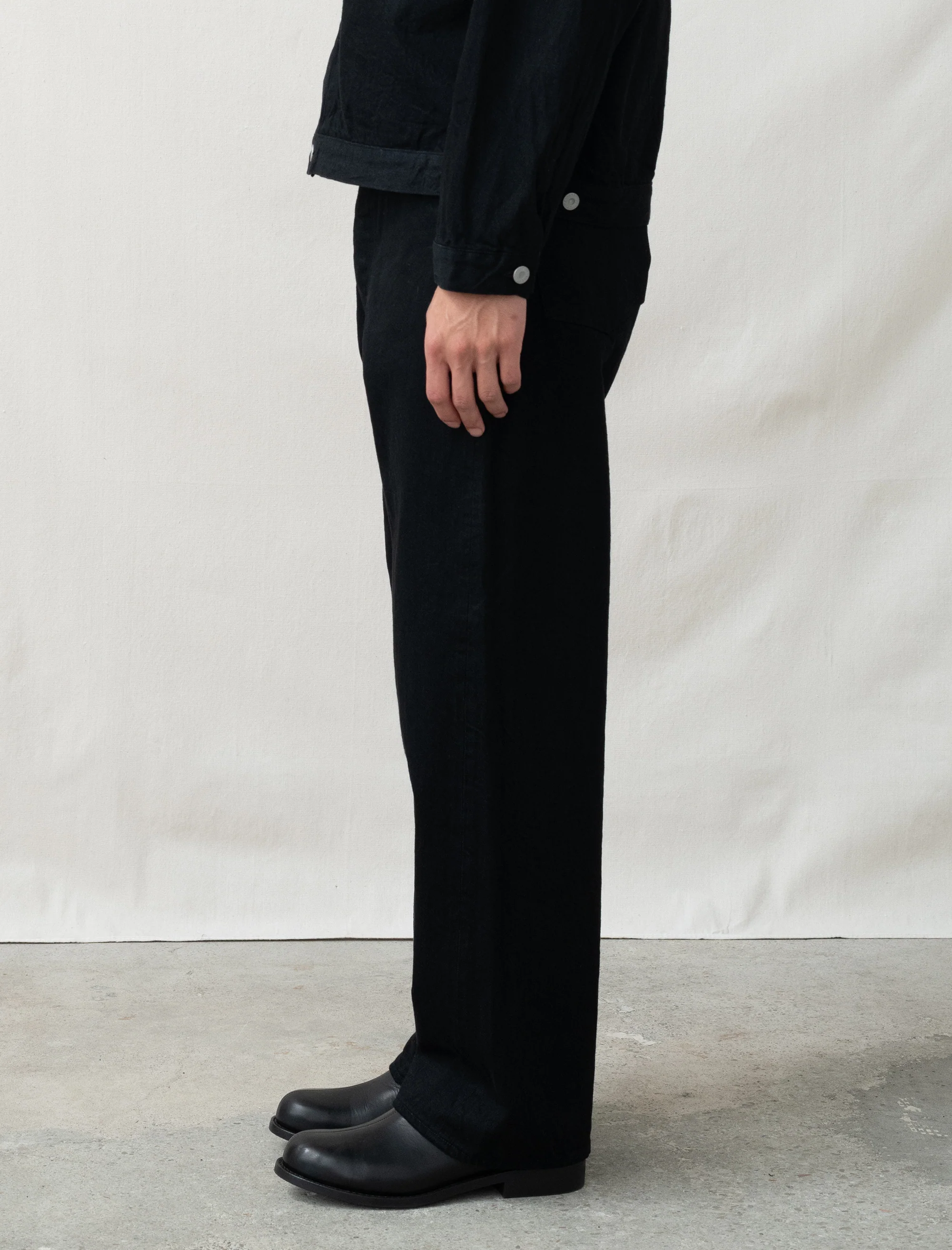 Classic Wide Jeans (Black) - Image 4