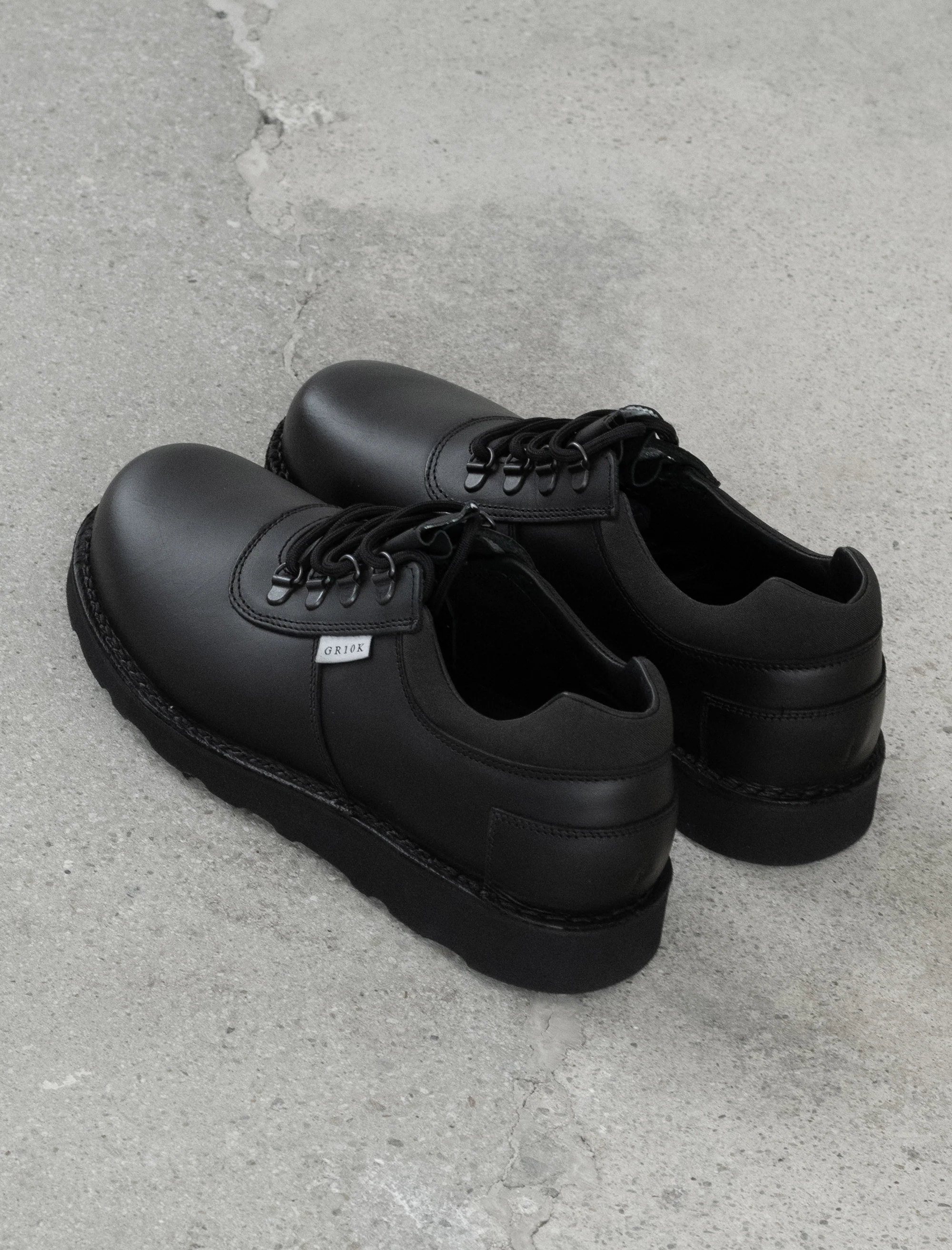 Low Trauma Shoes (Black) - Image 3