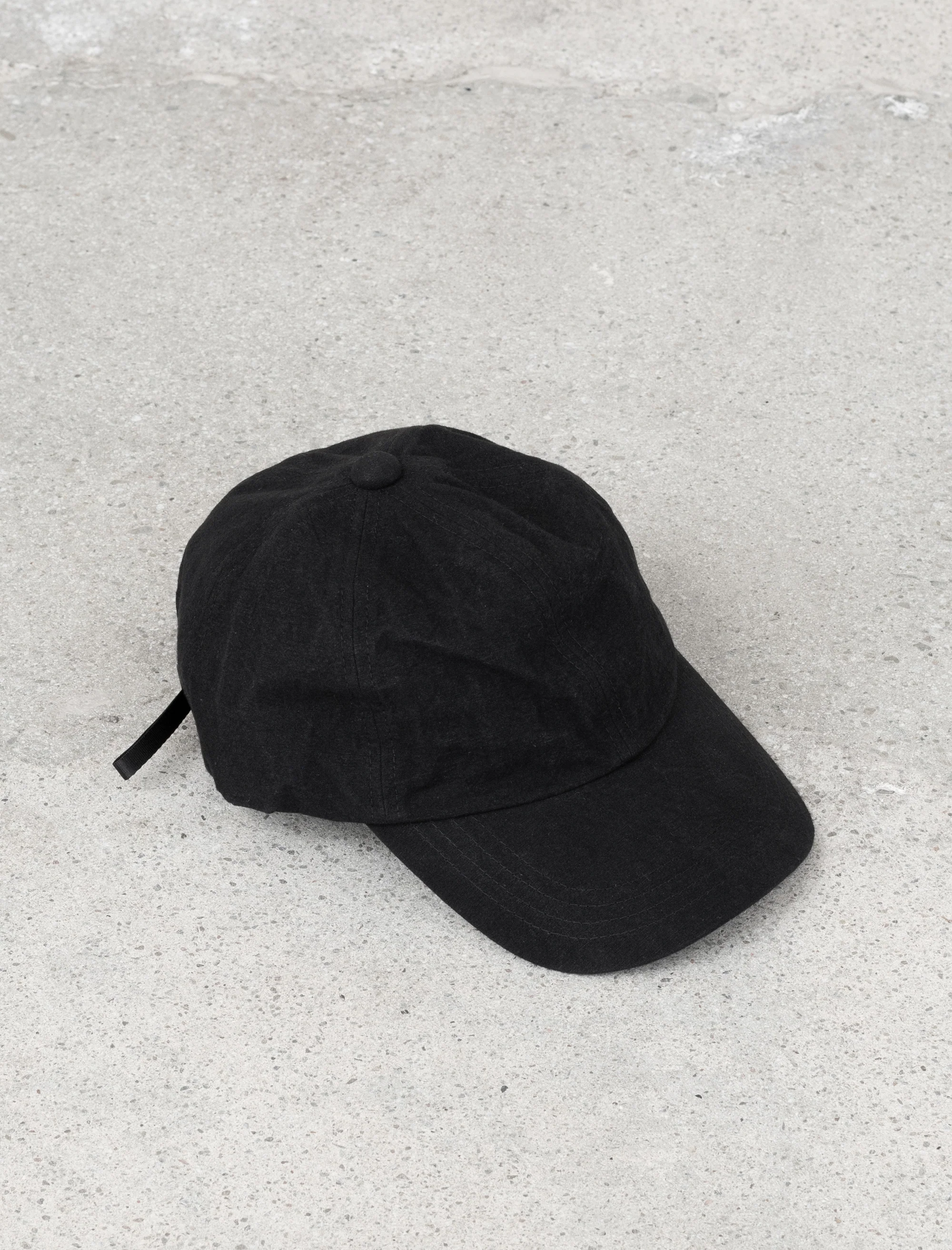 R0C1 Shallow Cap (Black Wax)
