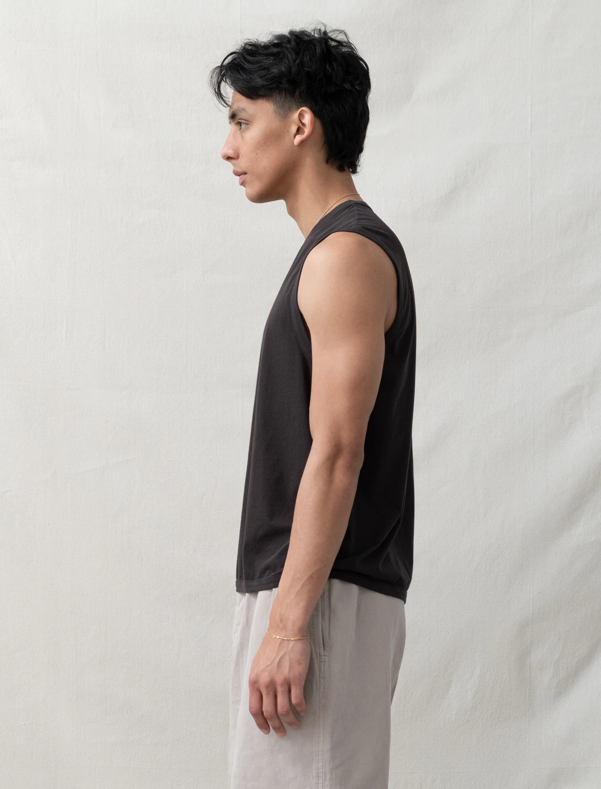Sleeveless T-Shirt (Tire Black) - Image 3